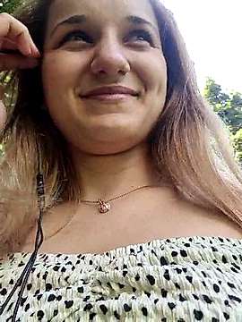 AmberWills naked stripping on cam for live sex video chat