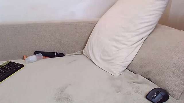 Ariel_Belfry_ naked stripping on cam for live sex video chat