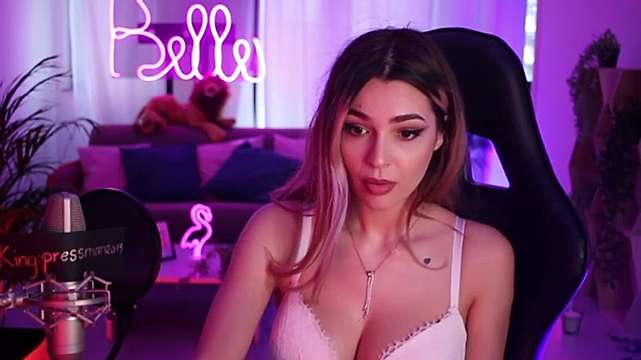 BelleTy naked stripping on cam for live sex video chat