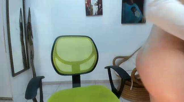 bigtits_hub2024 naked stripping on cam for live sex video chat
