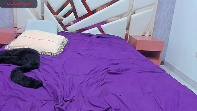 Cami_frank naked stripping on cam for live sex video chat