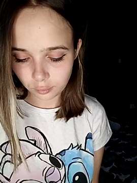 Cassandra_Davis naked stripping on cam for live sex video chat