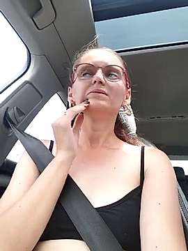 CassyDream naked stripping on cam for live sex video chat