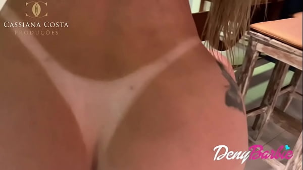 Dei o cuzinho no banquinho – SEM CAMISINHA – https://onlyfans.com/denybarbiee