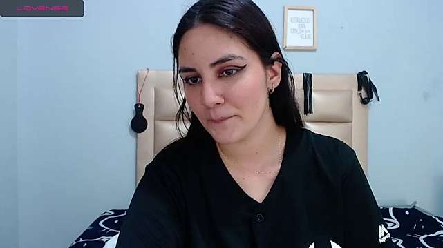 Fiorello-anHansel naked stripping on cam for live sex video chat