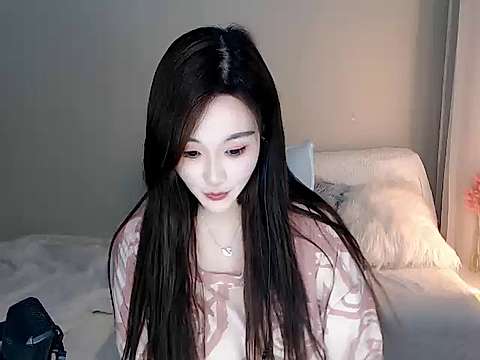 Fortunatety naked stripping on cam for live sex video chat