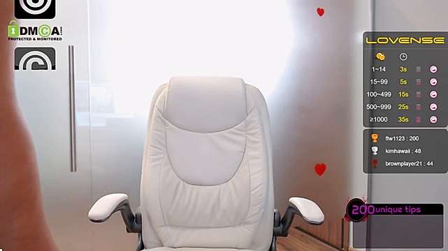 JessieJaye naked stripping on cam for live sex video chat