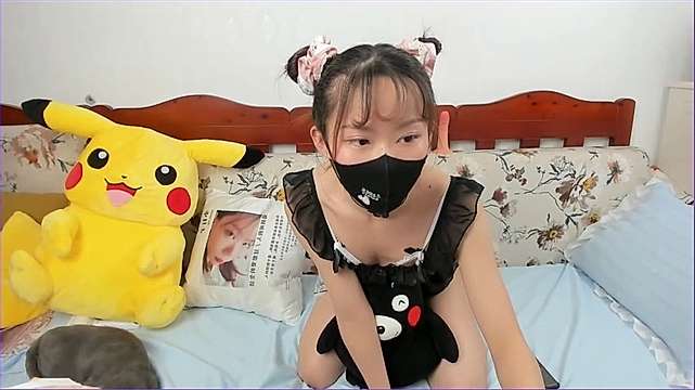 Luna_liu naked stripping on cam for live sex video chat