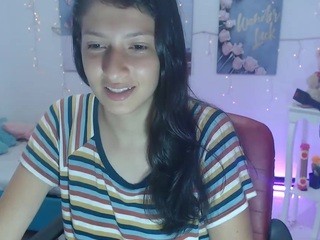Lunita-queens nude on cam – live sex chat