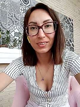 MejdaX naked stripping on cam for live sex video chat