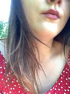 Mia_Mayer naked stripping on cam for live sex video chat
