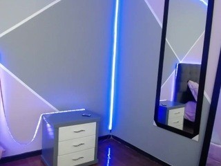 Paula-1 nude on cam – live sex chat