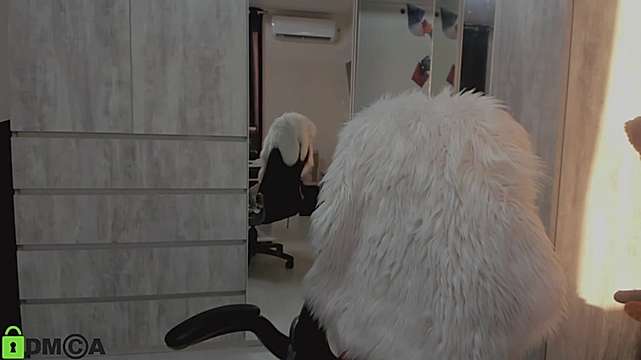 Rikki_Love naked stripping on cam for live sex video chat
