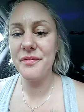 swe_peachy naked stripping on cam for live sex video chat