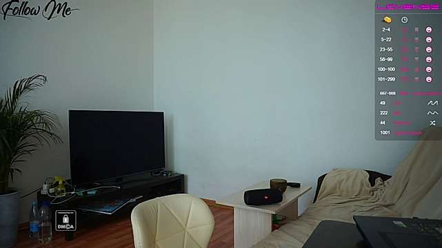 _Sweetcams_ naked stripping on cam for live sex video chat