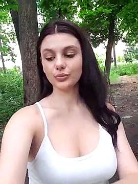UnderShock naked stripping on cam for live sex video chat