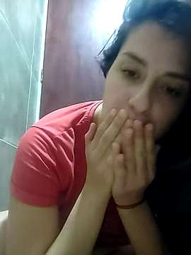 00wasp naked stripping on cam for live sex video chat