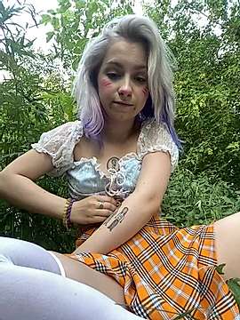 AliceLolly naked stripping on cam for live sex video chat