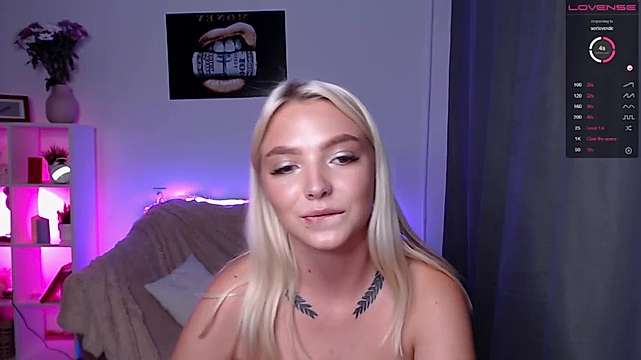 Allivia___Elen naked stripping on cam for live sex video chat