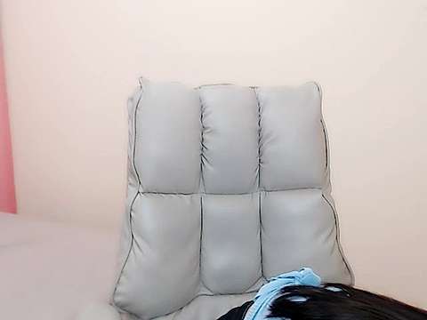Alyssa_baby naked stripping on cam for live sex video chat