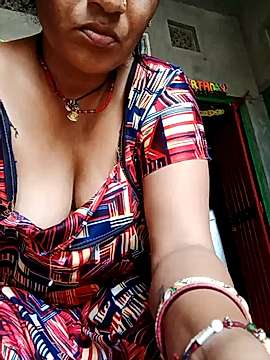 angel_maahi naked stripping on cam for live sex video chat