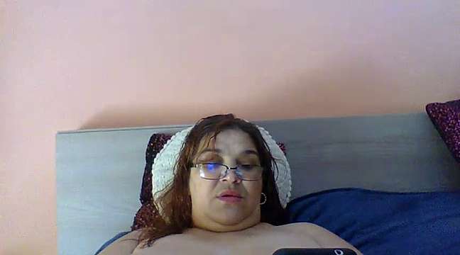 bacannela2 naked stripping on cam for live sex video chat