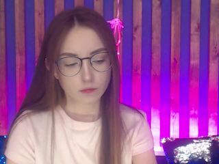 Baileygleaming nude on cam – live sex chat