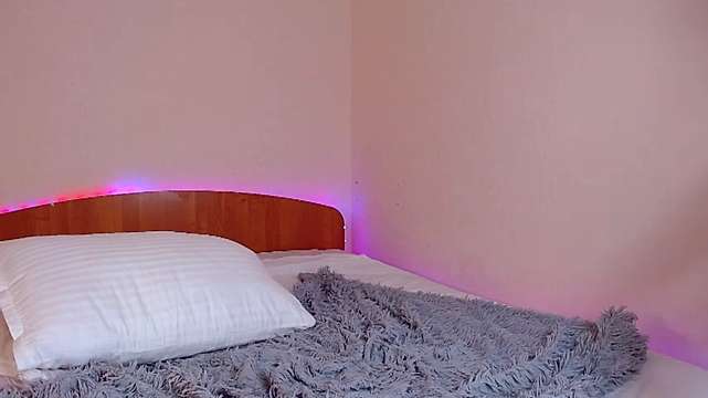 BambyEyes naked stripping on cam for live sex video chat