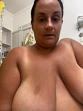 bigtitienyc naked stripping on cam for live sex video chat