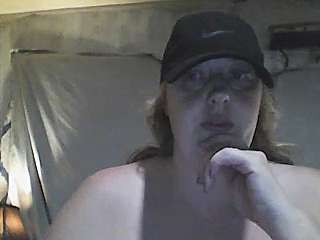 Chaselynn1313 naked stripping on cam for live sex video chat