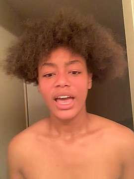 cherriapple naked stripping on cam for live sex video chat