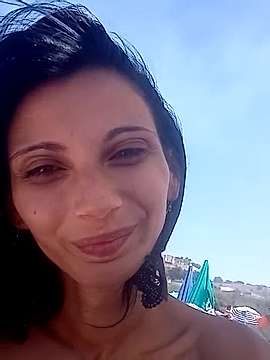 Chiara92porca naked stripping on cam for live sex video chat
