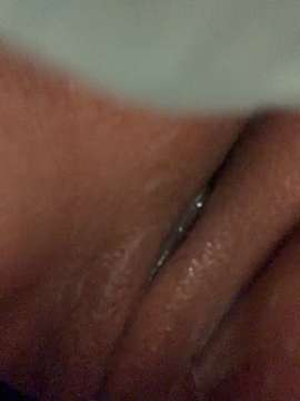 creamymamii naked stripping on cam for live sex video chat