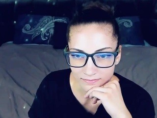 DaissyWong nude on cam – live sex chat