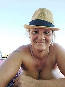 dolly80 naked stripping on cam for live sex video chat