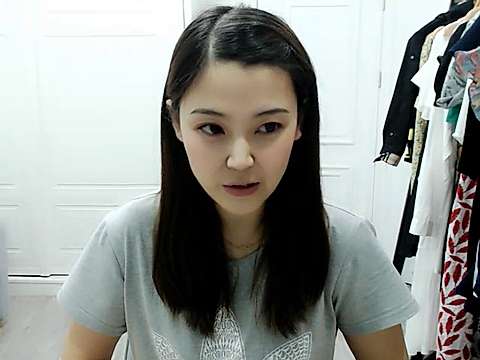Einis-Baby naked stripping on cam for live sex video chat
