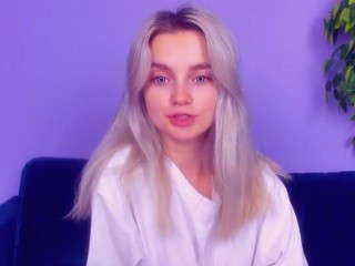 Elinayoung nude on cam – live sex chat