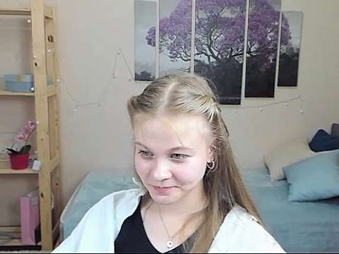 EllaVeryyCute naked stripping on cam for live sex video chat