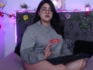 Emma-moons nude on cam – live sex chat
