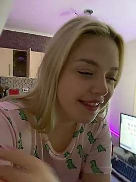 Eva___Marys naked stripping on cam for live sex video chat