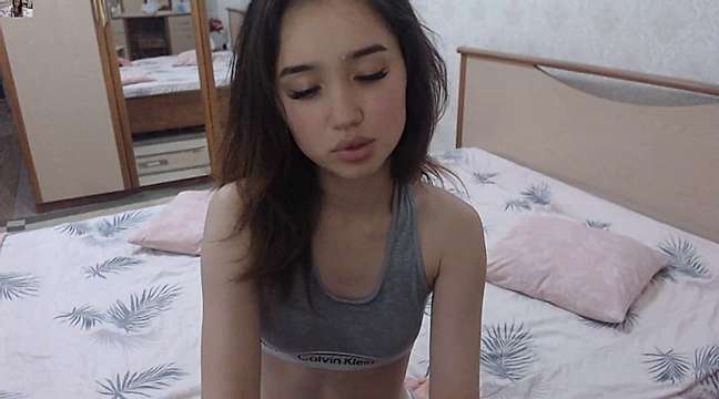 Eva_stark naked stripping on cam for live sex video chat