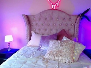 ?, ?Assiia?? nude on cam – live sex chat