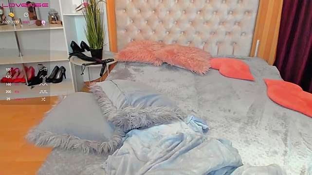 Frida_F naked stripping on cam for live sex video chat