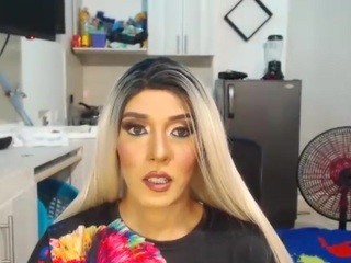 Gaby-thequeen nude on cam – live sex chat