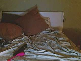 goodgirly naked stripping on cam for live sex video chat