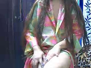 heenalove naked stripping on cam for live sex video chat