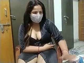 hornyladyy naked stripping on cam for live sex video chat