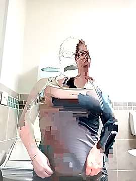 I_Belong_2Me naked stripping on cam for live sex video chat