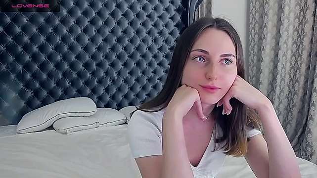JekkieMoons naked stripping on cam for live sex video chat