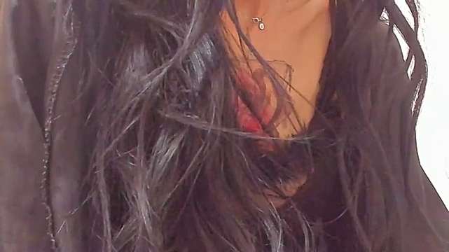 Jennyfer_Hot naked stripping on cam for live sex video chat